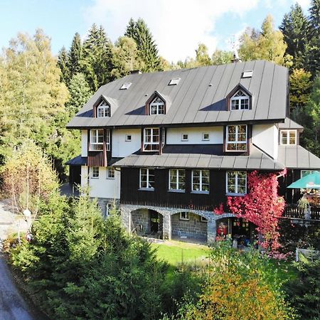 Hotel Konsel Říčky Bagian luar foto