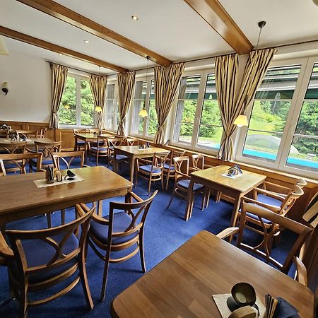 Hotel Konsel Říčky Bagian luar foto