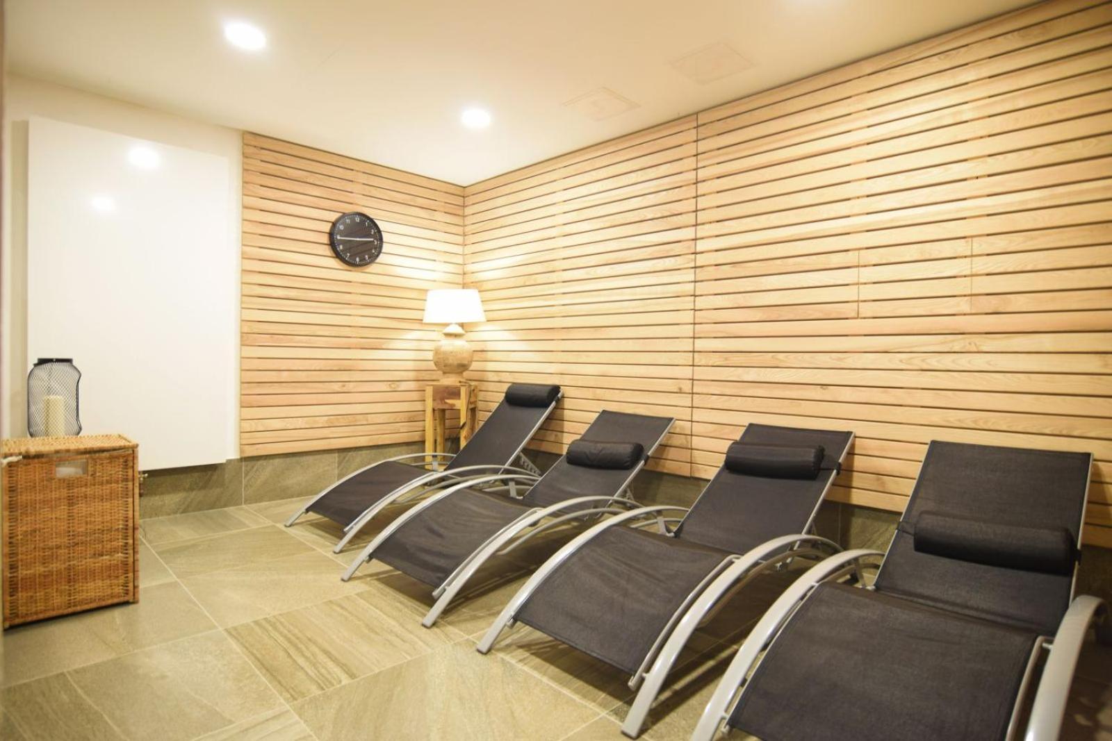 Hotel Konsel Říčky Bagian luar foto