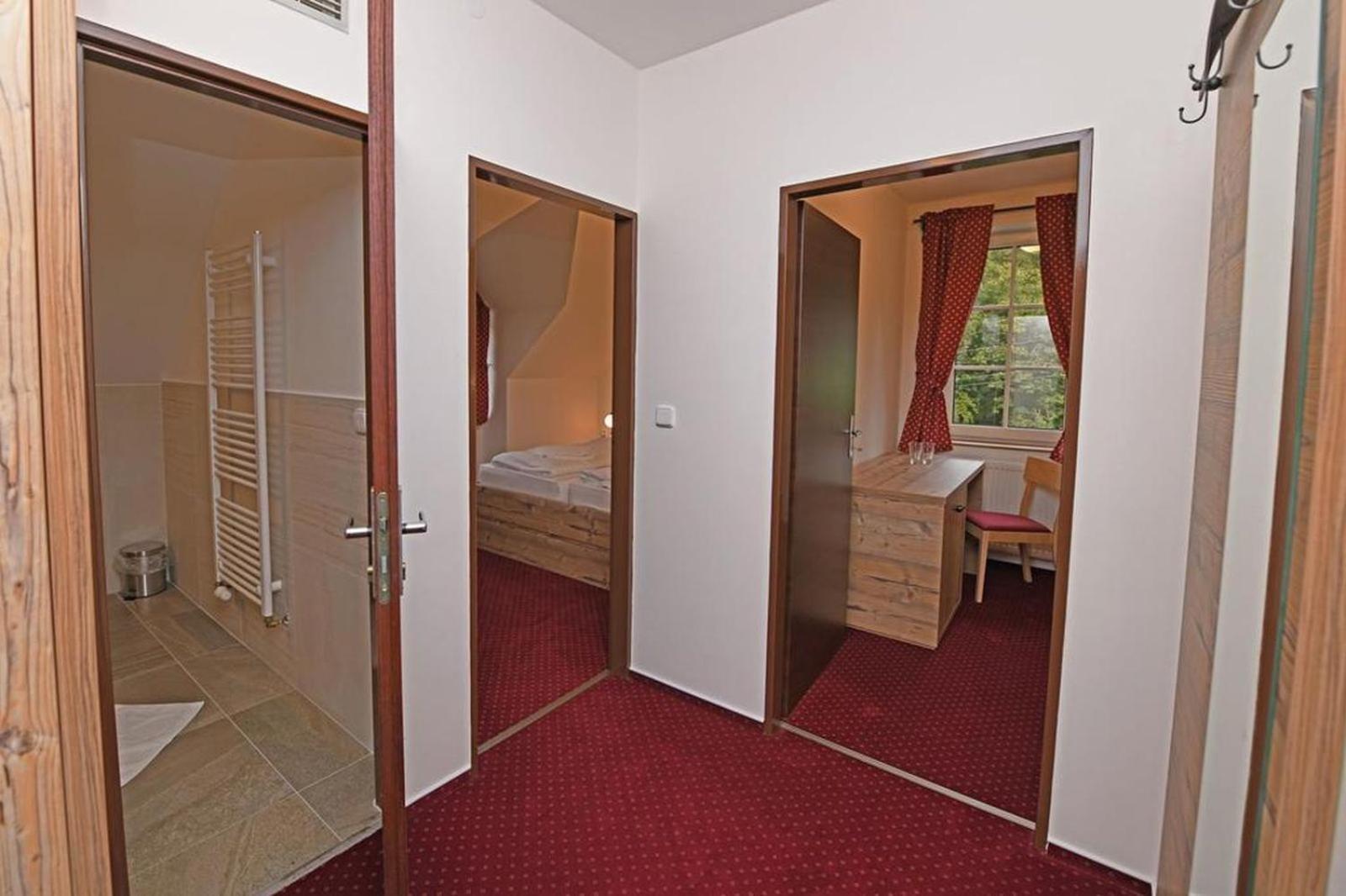 Hotel Konsel Říčky Bagian luar foto