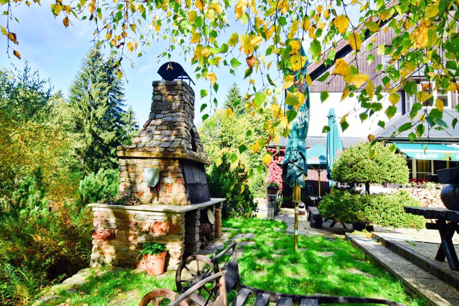 Hotel Konsel Říčky Bagian luar foto