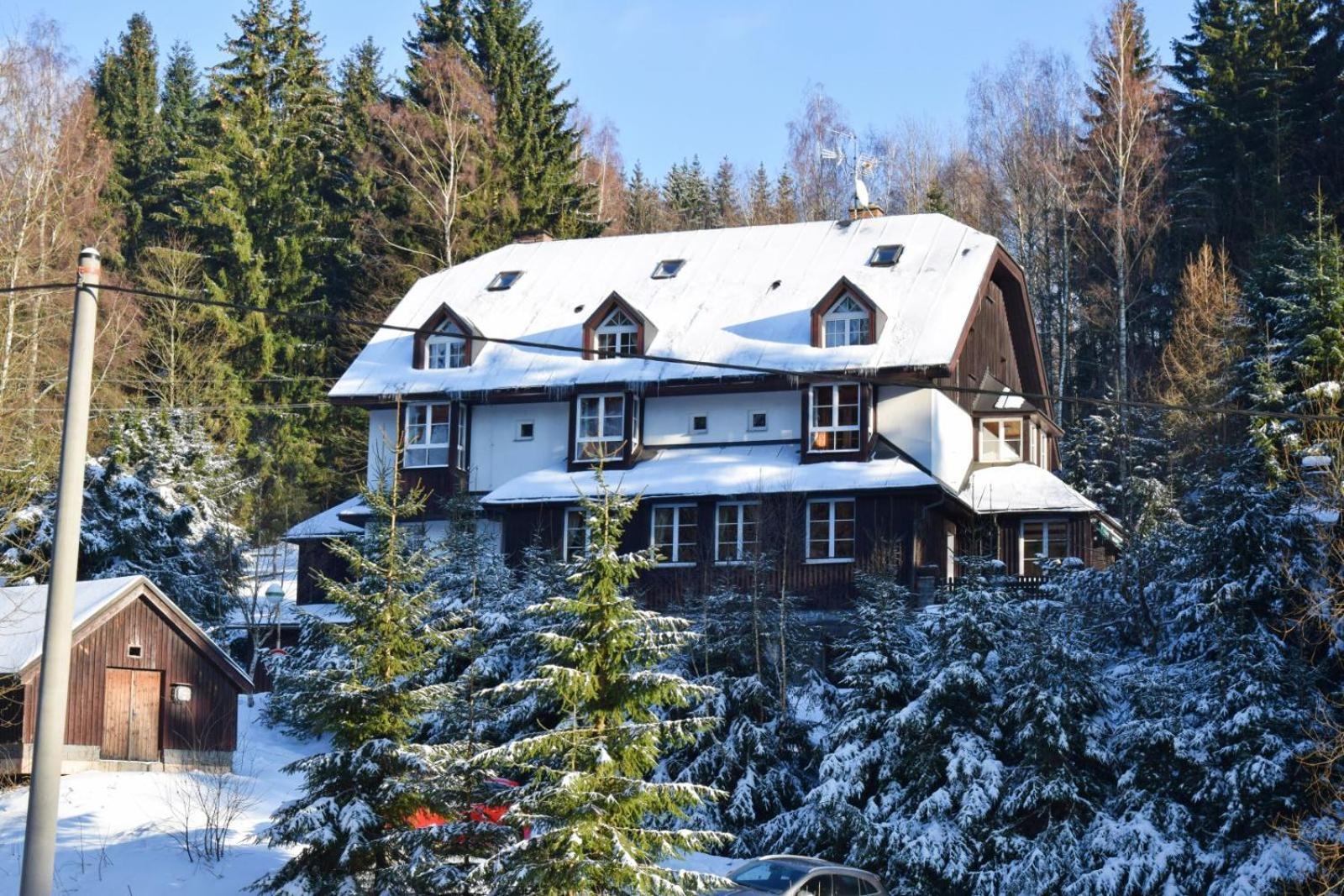 Hotel Konsel Říčky Bagian luar foto