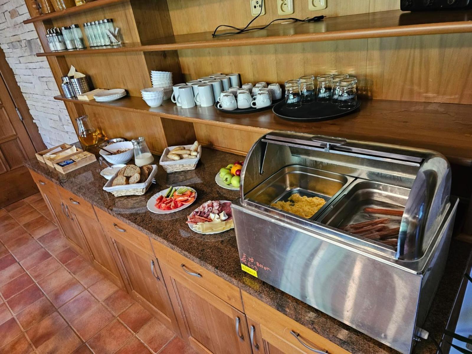Hotel Konsel Říčky Bagian luar foto